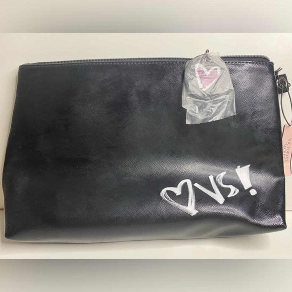 Victoria’s Secret‎ cosmetic bag - Picture 2 of 4